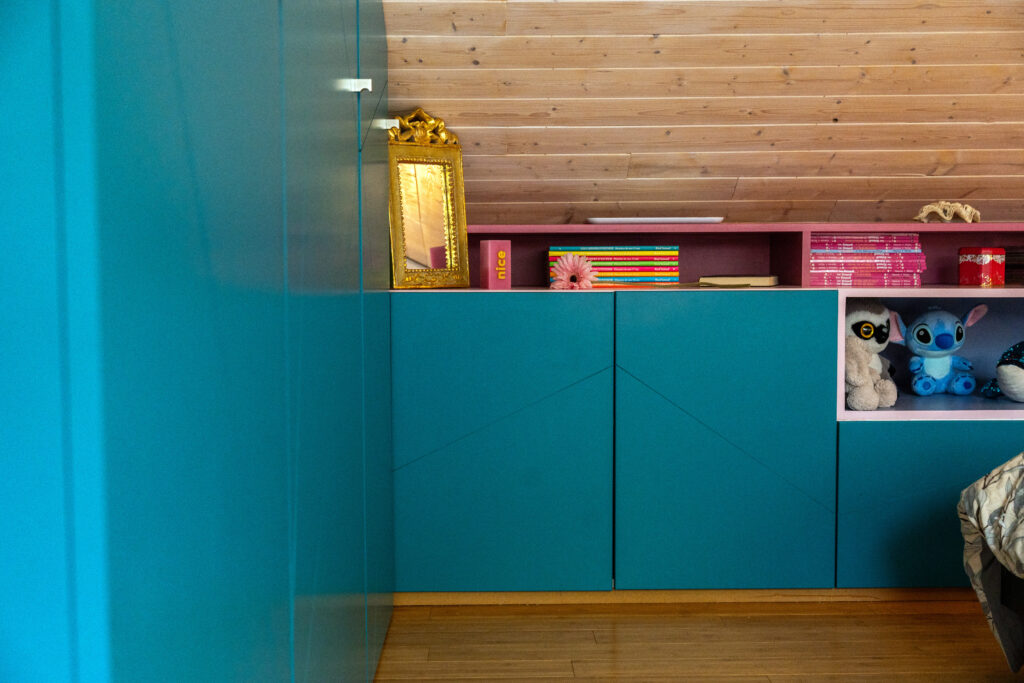 chambre sous pente sur mesure vue zone nuit zoom meuble