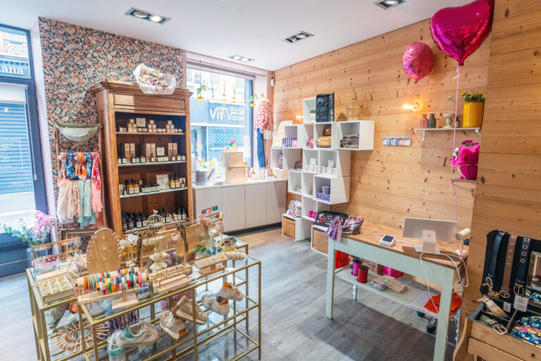 Ambiance générale de la boutique Sublime & Vous – mobilier bas, décoration soignée, mise en valeur des produits